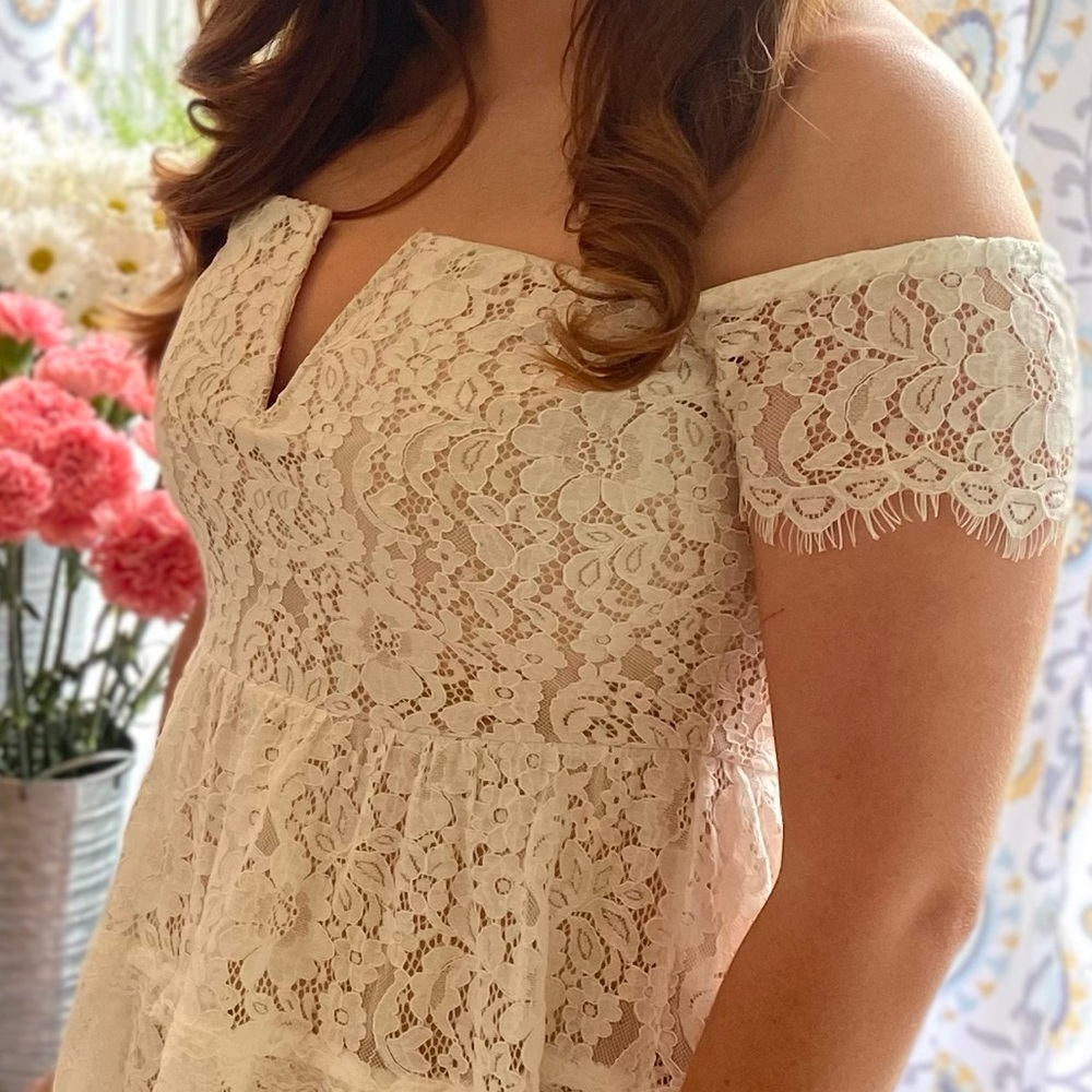 LULUS Off white lace dress